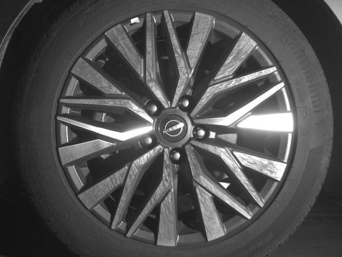 Used 2025 Nissan Altima 2.5 SV FWD image 12