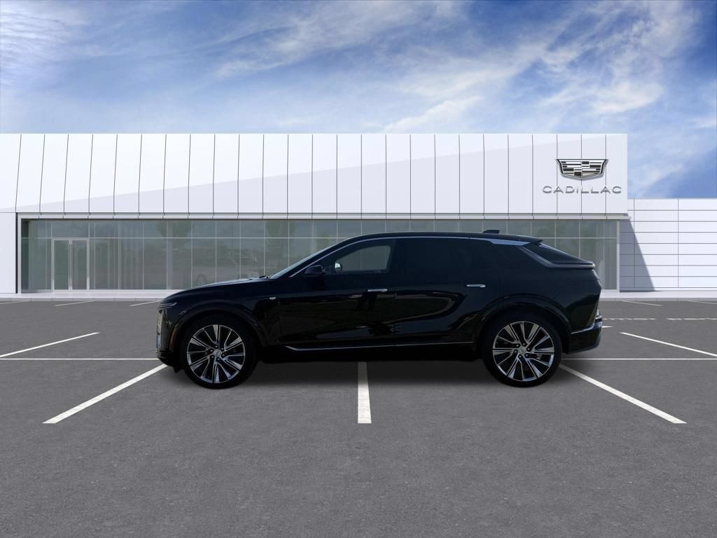 Certified 2024 Cadillac Lyriq Luxury AWD/4WD image 5