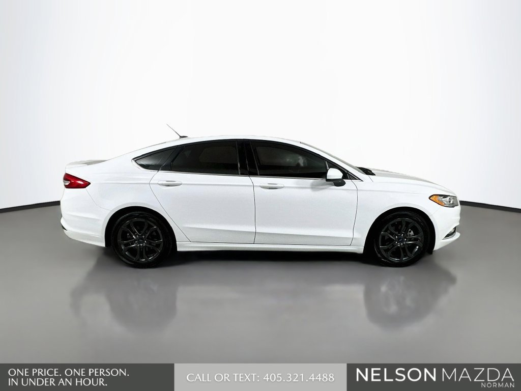 Used 2018 Ford Fusion SE w/ Equipment Group 201A FWD image 5