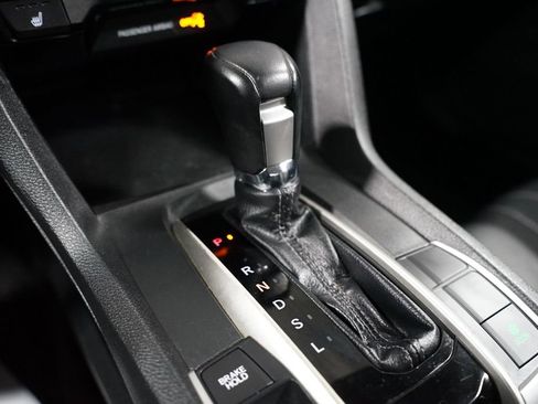 Used 2017 Honda Civic Touring image 22