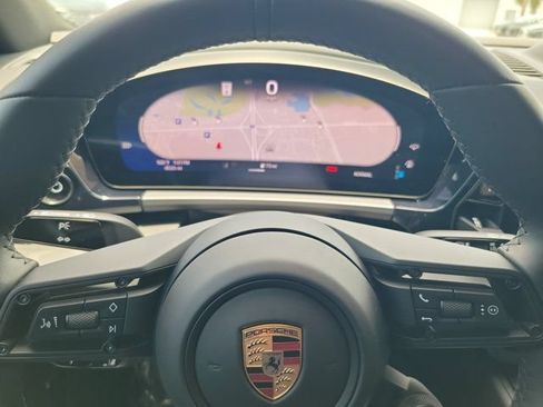 Used 2025 Porsche Macan Electric RWD image 22