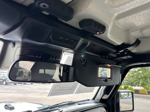 Used 2024 Jeep Wrangler Unlimited Sahara AWD/4WD image 12