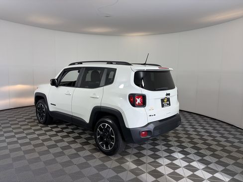 Used 2023 Jeep Renegade Latitude AWD/4WD image 8