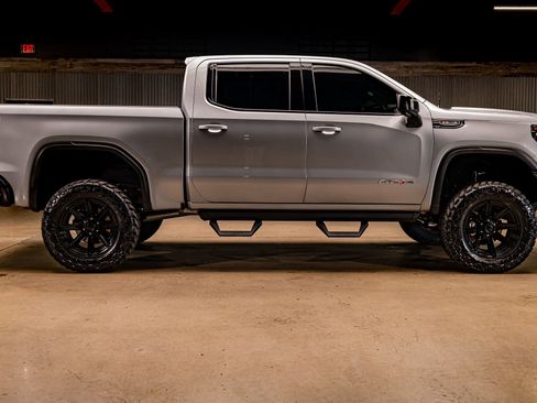 Used 2023 GMC Sierra 1500 AT4X image 11