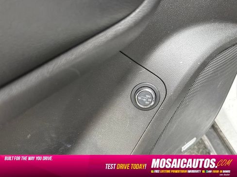 Used 2018 GMC Acadia SLT AWD/4WD image 8