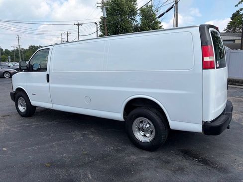 Used 2014 Chevrolet Express 2500 Extended RWD image 30