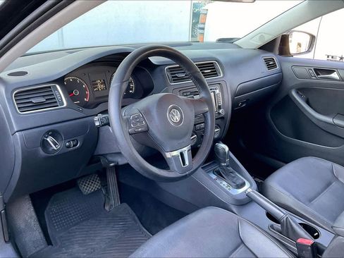 Used 2011 Volkswagen Jetta SE image 17