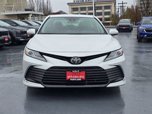 Used 2024 Toyota Camry XLE FWD image 8