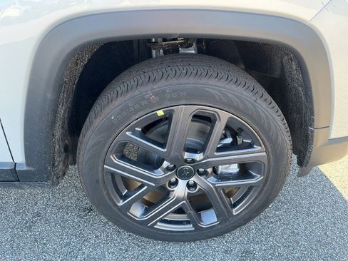 New 2026 Jeep Compass Limited image 9