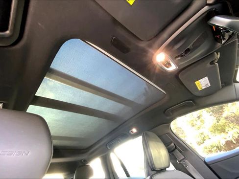 Used 2020 Volvo V60 T6 R-Design w/ Protection Package Premier image 13