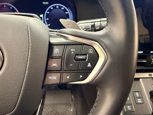 Used 2025 Lexus GX 550 w/ Accessory Package (2T) AWD/4WD image 10