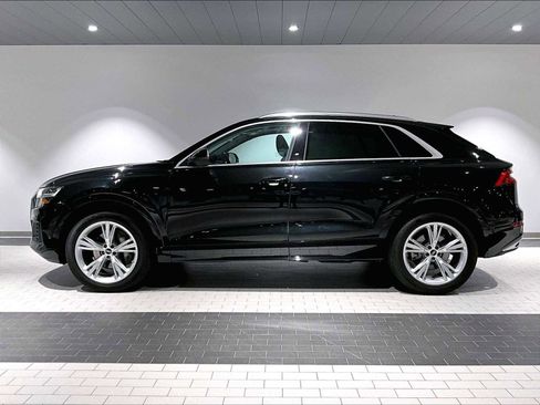 Used 2022 Audi Q8 Premium Plus w/ Premium Plus Package image 2