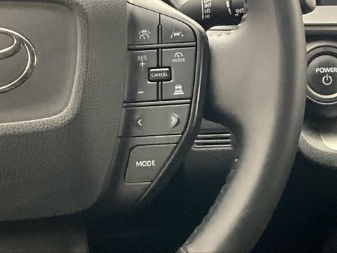 Used 2023 Toyota Prius LE image 18