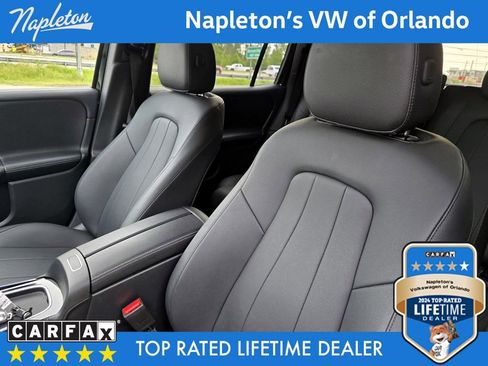 Used 2024 Mercedes-Benz GLB 250 4MATIC image 25