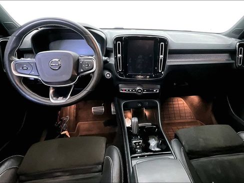 Used 2020 Volvo XC40 T5 R-Design AWD/4WD image 18