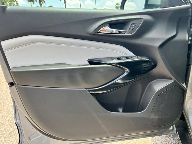 Used 2025 Chevrolet Trax LT w/ Driver Confidence Package FWD image 26