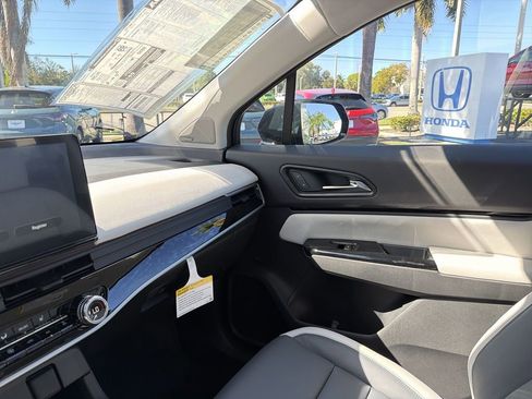 New 2026 Honda Prologue Touring image 17