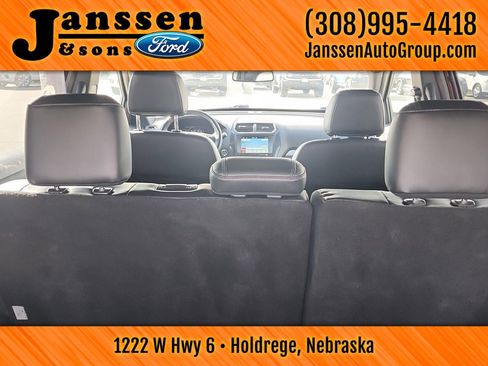 Used 2017 Ford Explorer XLT w/ Equipment Group 202A image 12