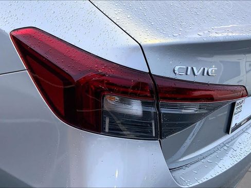 Used 2025 Honda Civic Sport image 27