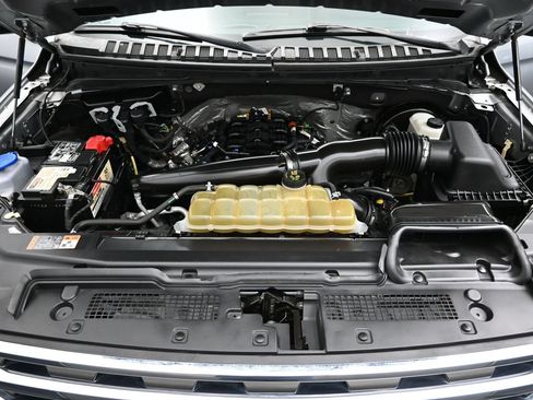 Used 2021 Ford Expedition XLT RWD image 8