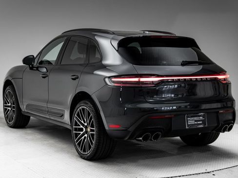 Certified 2026 Porsche Macan AWD/4WD image 3
