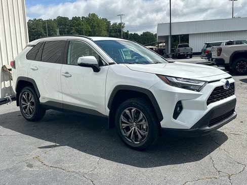 Used 2024 Toyota RAV4 XLE Premium w/ Weather Package AWD/4WD image 4
