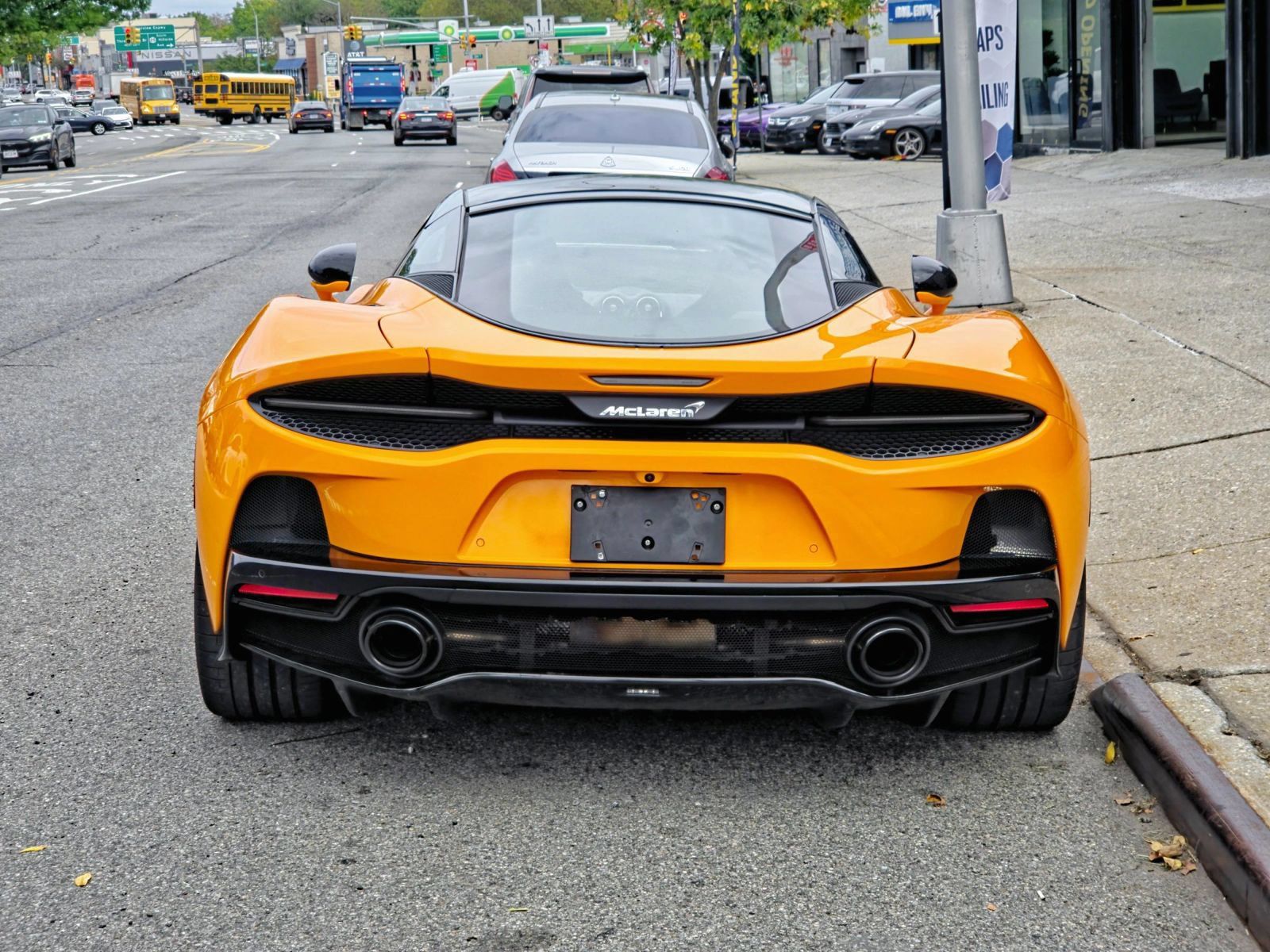 Used 2023 McLaren GT RWD image 13