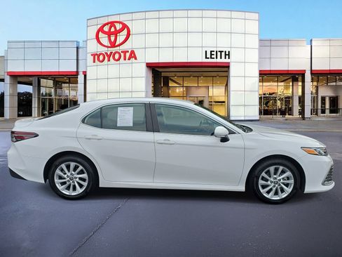 Used 2023 Toyota Camry LE image 4