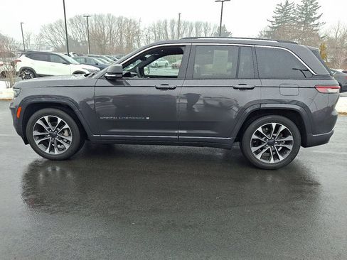 Used 2023 Jeep Grand Cherokee Overland w/ Luxury Tech Group IV image 4