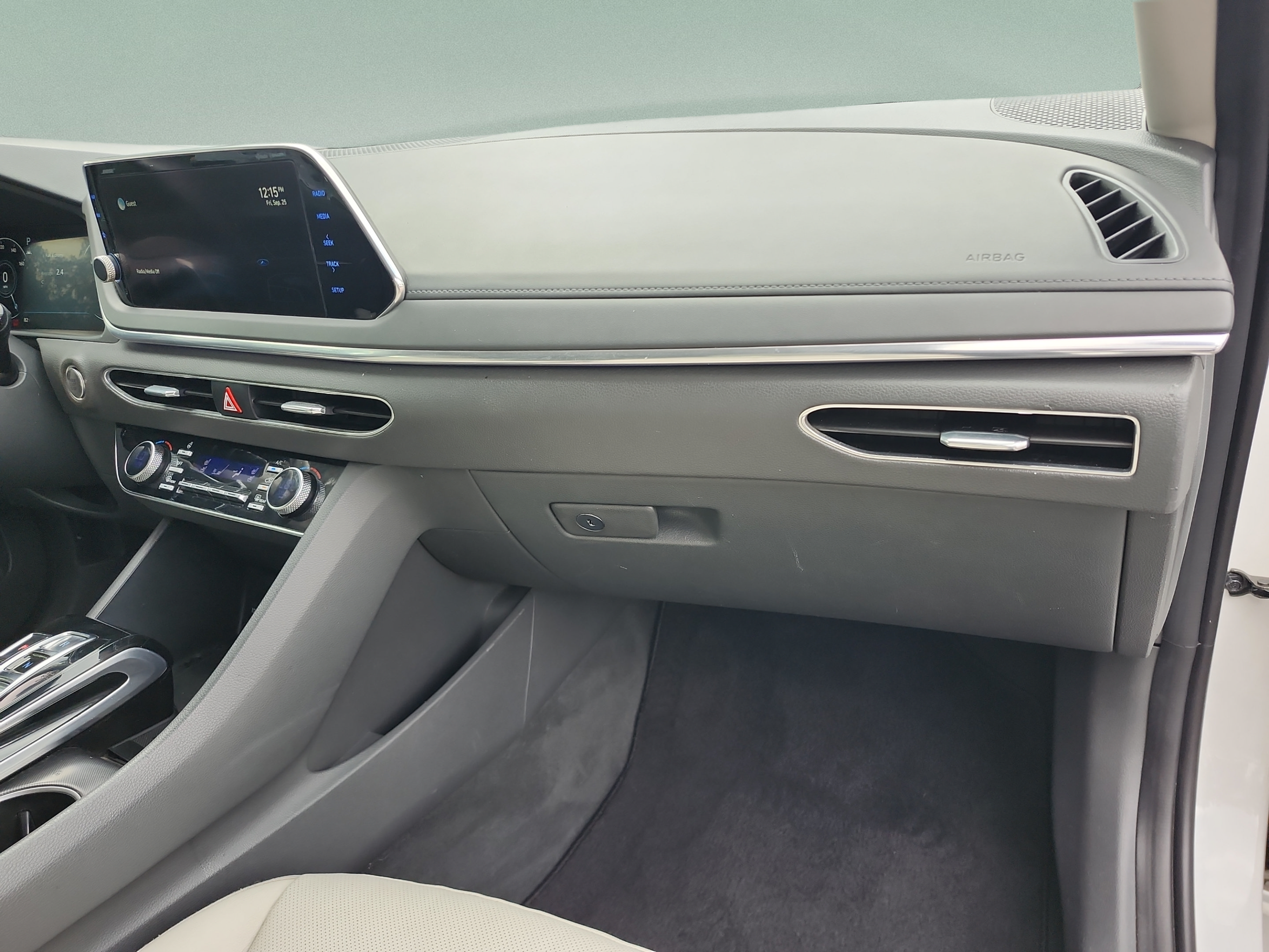 Used 2022 Hyundai Sonata Limited FWD image 18