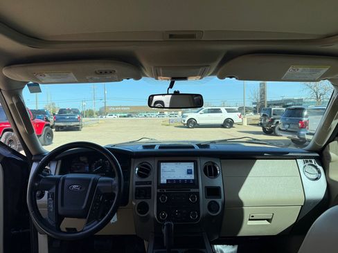 Used 2016 Ford Expedition EL XLT w/ Equipment Group 202A image 24