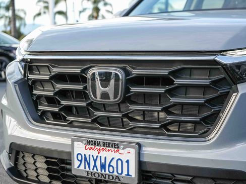 Used 2025 Honda CR-V LX image 6