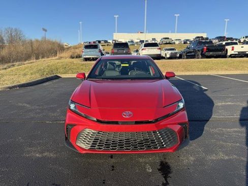 Certified 2025 Toyota Camry SE image 8