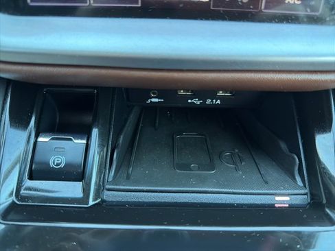 Used 2020 Subaru Outback Touring w/ Popular Package #2 image 21