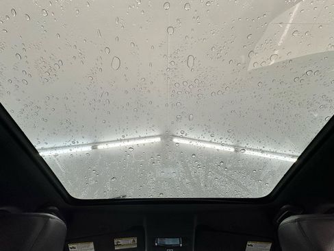 Used 2023 Land Rover Discovery Sport SE AWD/4WD image 26