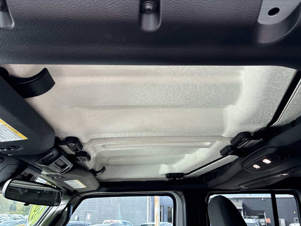 Used 2024 Jeep Wrangler Unlimited Sport AWD/4WD image 22