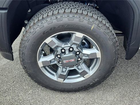 New 2026 GMC Sierra 2500 SLE w/ Remote Start Package image 9