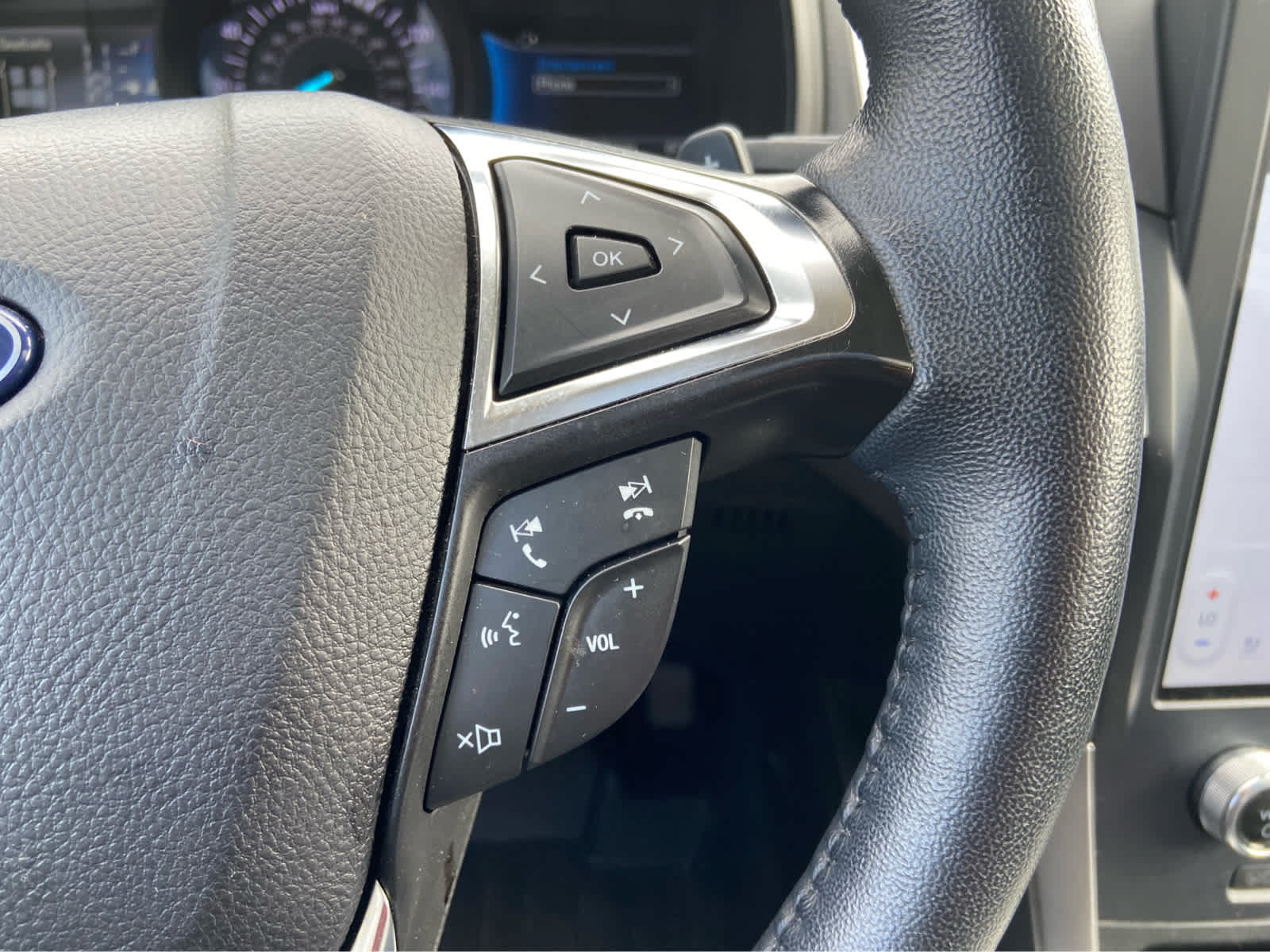 Used 2024 Ford Edge SEL w/ Convenience Package AWD/4WD image 23