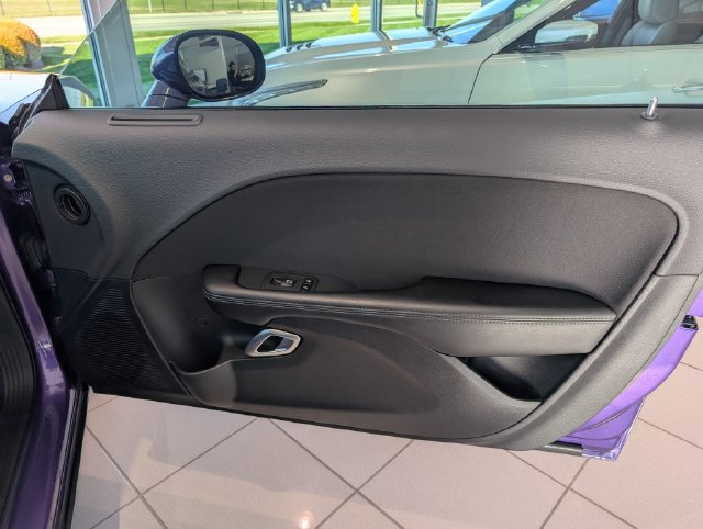 Used 2019 Dodge Challenger R/T w/ Cold Weather Group RWD image 9