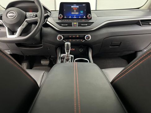 Used 2024 Nissan Altima 2.5 SR image 31