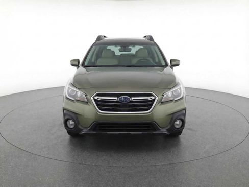 Used 2018 Subaru Outback 3.6R Limited image 2