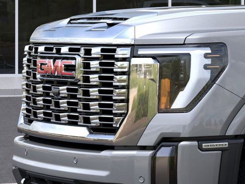 New 2026 GMC Sierra 3500 Denali image 13