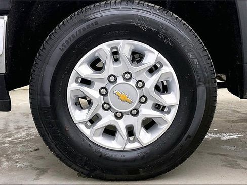 Certified 2025 Chevrolet Silverado 3500 LT image 10