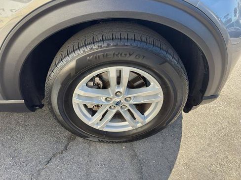 Certified 2023 Ford Explorer XLT RWD image 5