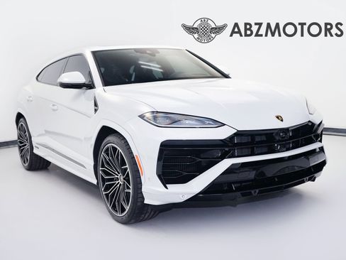 Used 2026 Lamborghini Urus SE image 1