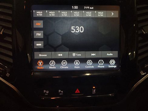 Used 2021 Jeep Cherokee Limited image 25