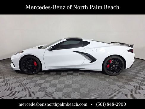 Used 2021 Chevrolet Corvette Stingray Preferred Cpe w/ Z51 Performance Package image 3