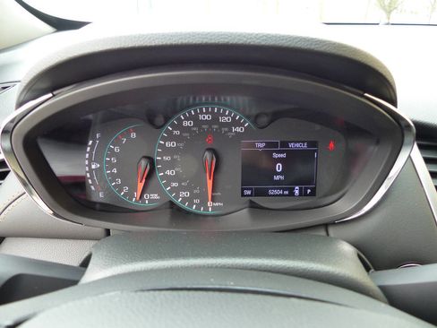 Used 2019 Chevrolet Trax LT w/ LT Convenience Package image 28