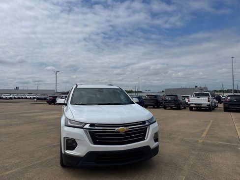 Used 2023 Chevrolet Traverse LT w/ LPO, Floor Liner Package AWD/4WD image 3