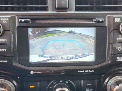 Used 2018 Toyota 4Runner TRD Off-Road Premium AWD/4WD image 16